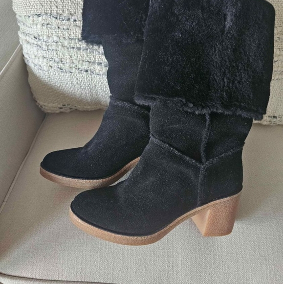 Spanking new UGG boots - Picture 2 of 5